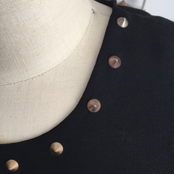 Zara Dresses & Skirts - EUC Zara Women’s Black Shift w/ Gold Grommets 🔥🔥